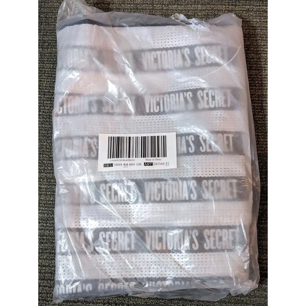 NEW Victoria's‎ Secret Weekender Sequin Bling Tote Bag & Black Wristlet Combo